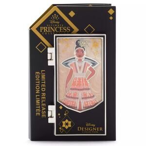 Disney Moana Ultimate Princess Designer Collection Hinged Pin Limited Release